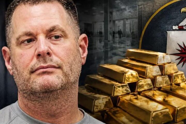 David Rush ruba alla Cia 40 milioni di dollari in oro e contanti con una finta missione segreta
