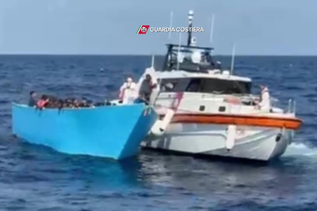 Dieci migranti morti in naufragio a sud-est di Malta, recuperati dalla Guardia costiera italiana