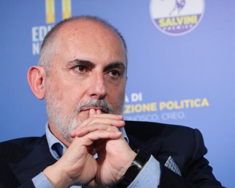 Donnarumma si dimette da ad di Ferrovie dello Stato, Salvini sotto accusa per gestione dei trasporti