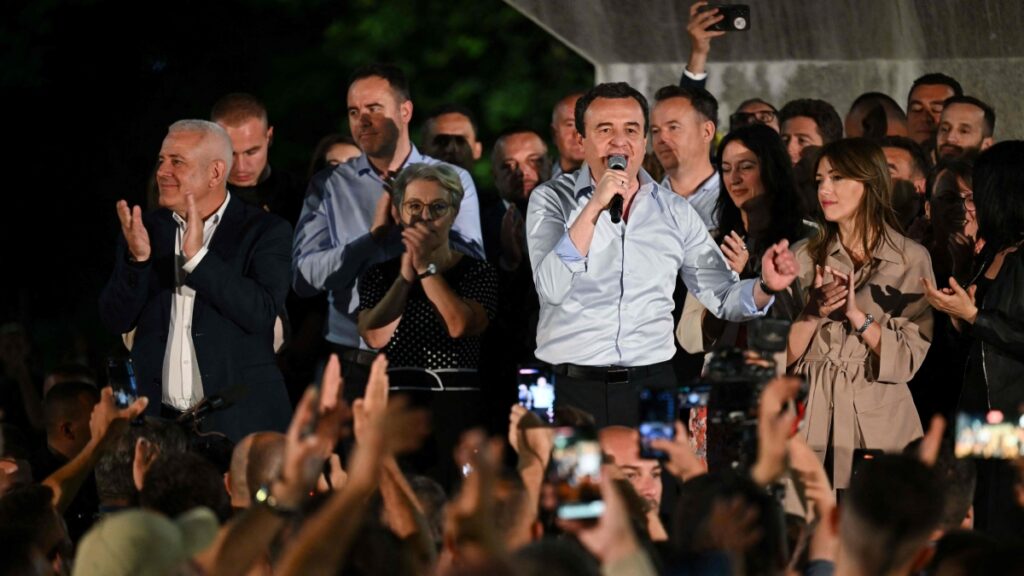 Elezioni in Kosovo: Kurti trionfa ma non ottiene la maggioranza necessaria per governare