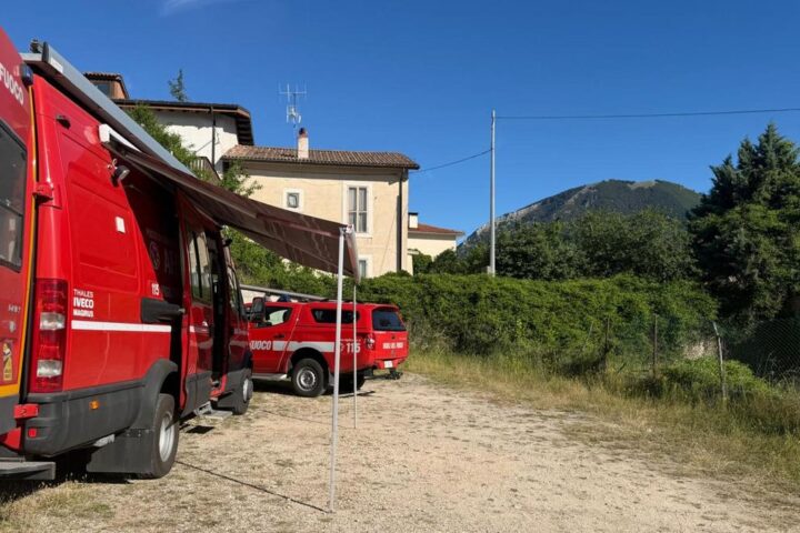 Fermaglio di Sarah trovato su un sentiero: primi segnali nelle ricerche delle sorelle scomparse a Civitella Alfedena