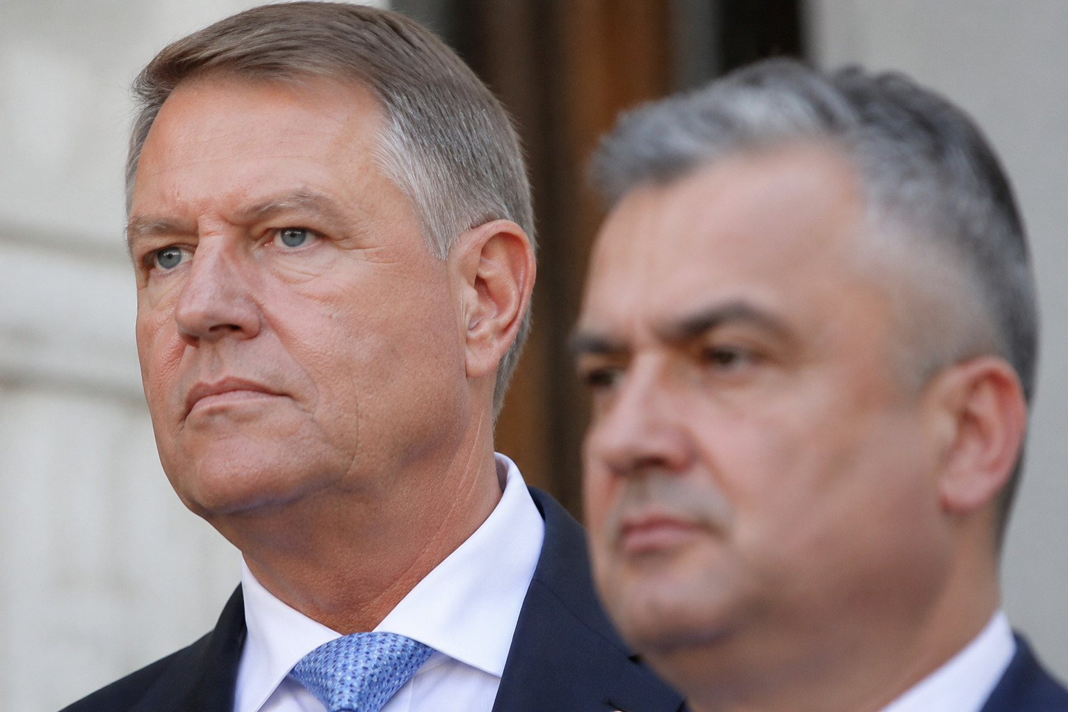 Il presidente romeno Iohannis cambia candidato premier: designato Adrian Veștea, rischio di nuove turbolenze