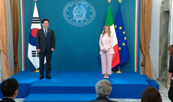 Giorgia Meloni incontra il presidente sudcoreano Lee Jae Myung per consolidare il partenariato strategico speciale