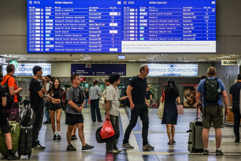 Guasto al sistema radio ferma tutti i treni in Germania, disagi diffusi nel paese