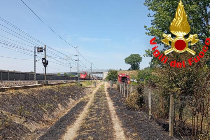 Guasto tecnico sulla linea AV Milano-Bologna: viaggiatori bloccati senza aria condizionata a Livraga