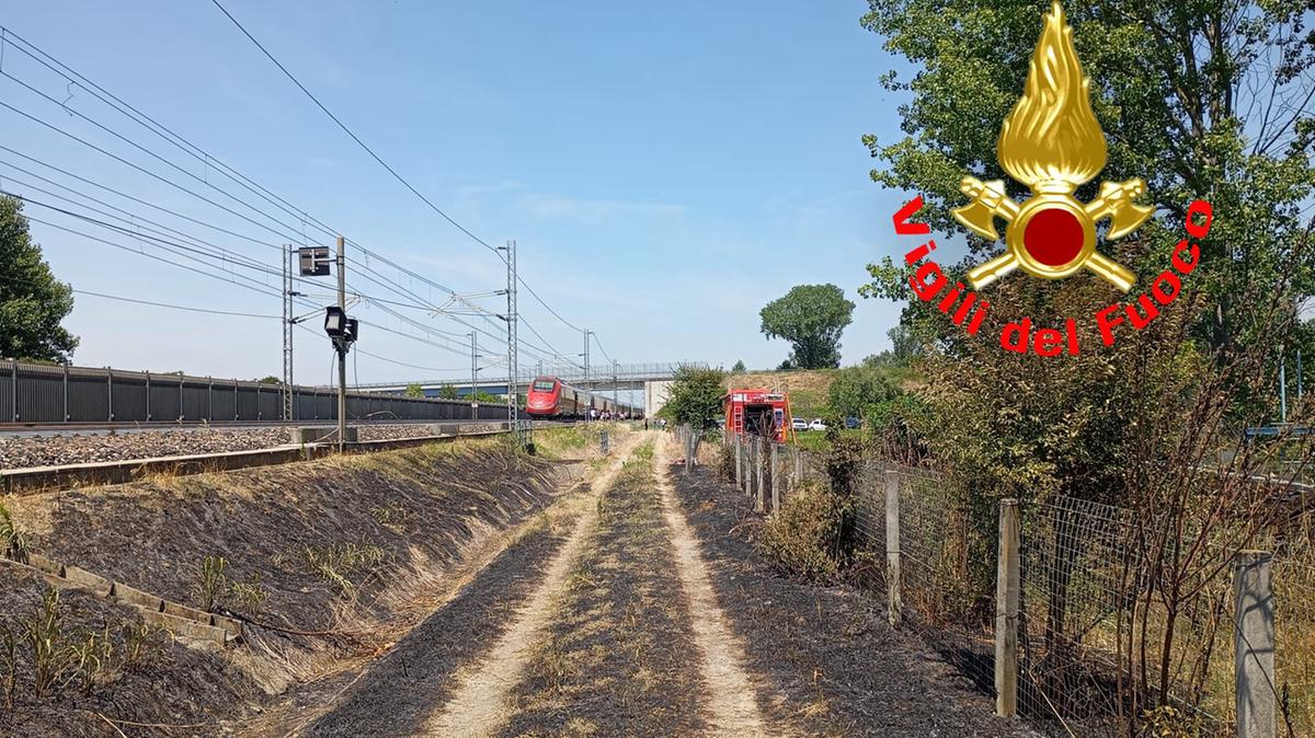 Guasto tecnico sulla linea AV Milano-Bologna: viaggiatori bloccati senza aria condizionata a Livraga