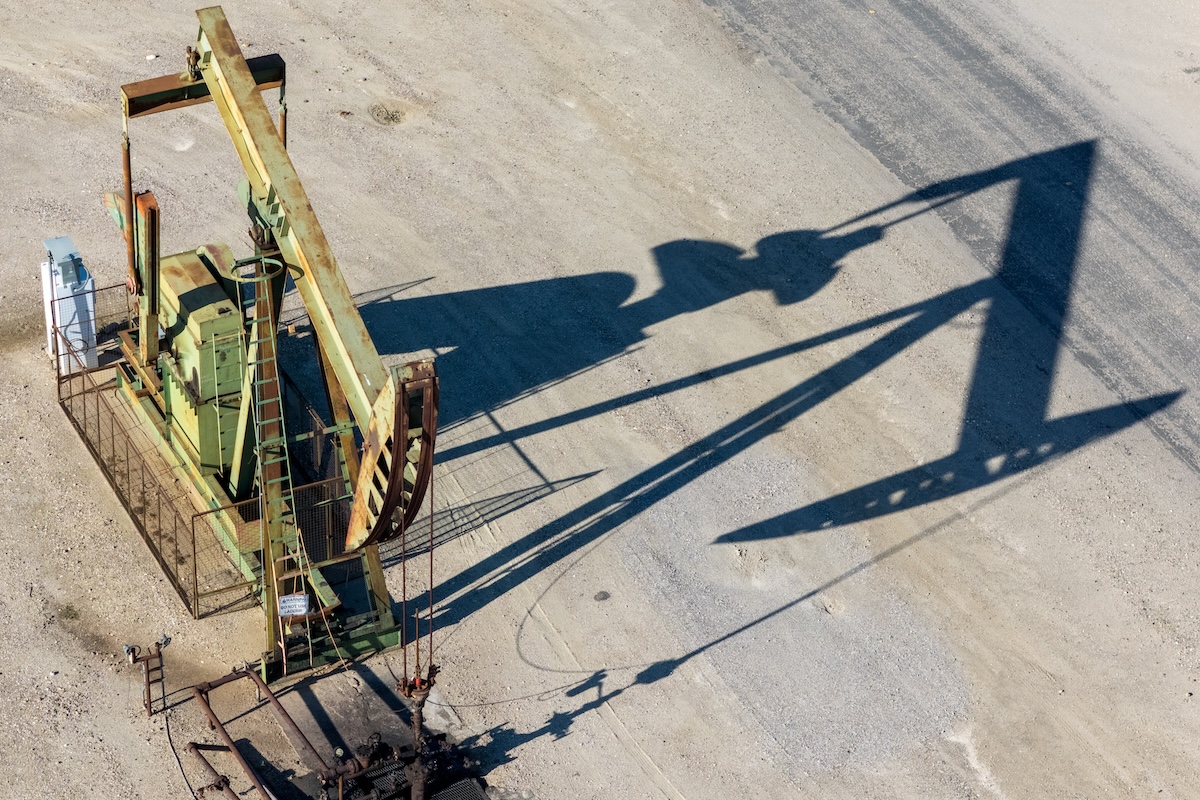 I profitti record delle compagnie petrolifere durante la crisi energetica in Medio Oriente