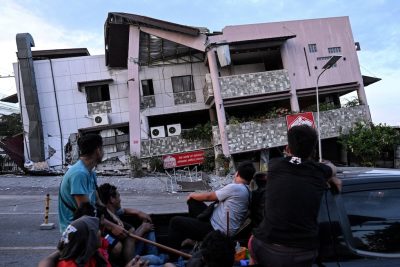 I soccorsi nelle Filippine proseguono lentamente dopo il terremoto di magnitudo 7.8 nel sud del paese