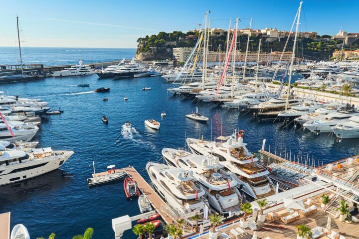 Il "battaglione di Monaco": la fuga degli oligarchi ucraini e le indagini sull'evasione della legge marziale