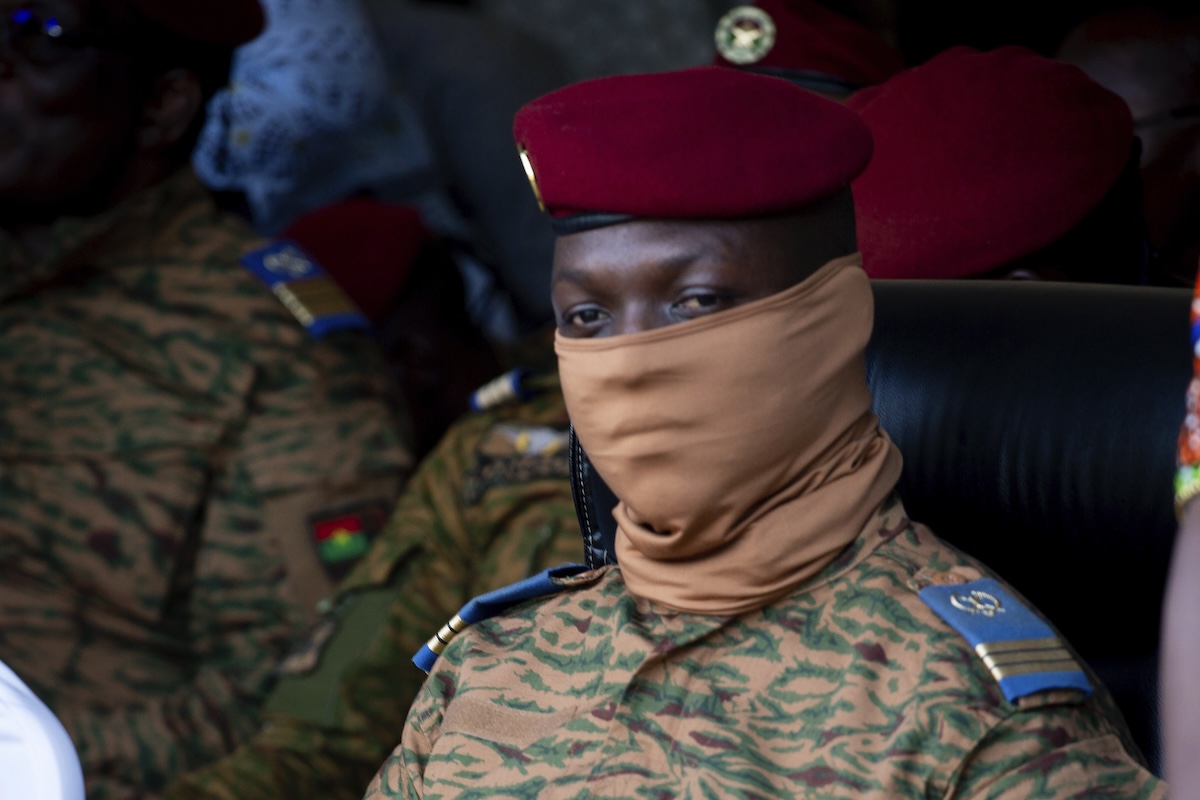 Il Burkina Faso interrompe le relazioni diplomatiche con la Francia