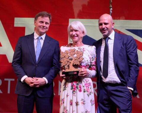 Il compleanno del re a Roma: Helen Mirren e il debutto dell'ambasciatore Stephen Hickey