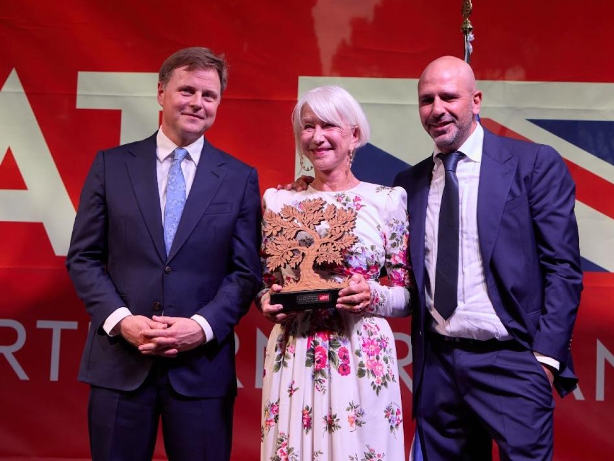 Il compleanno del re a Roma: Helen Mirren e il debutto dell'ambasciatore Stephen Hickey