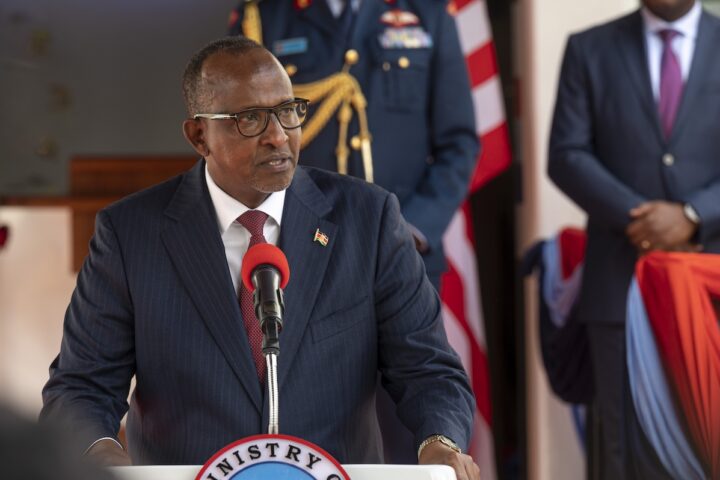 Il ministro della Salute del Kenya ordina di sospendere la costruzione del centro di quarantena contro l’ebola finanziato dagli Stati Uniti