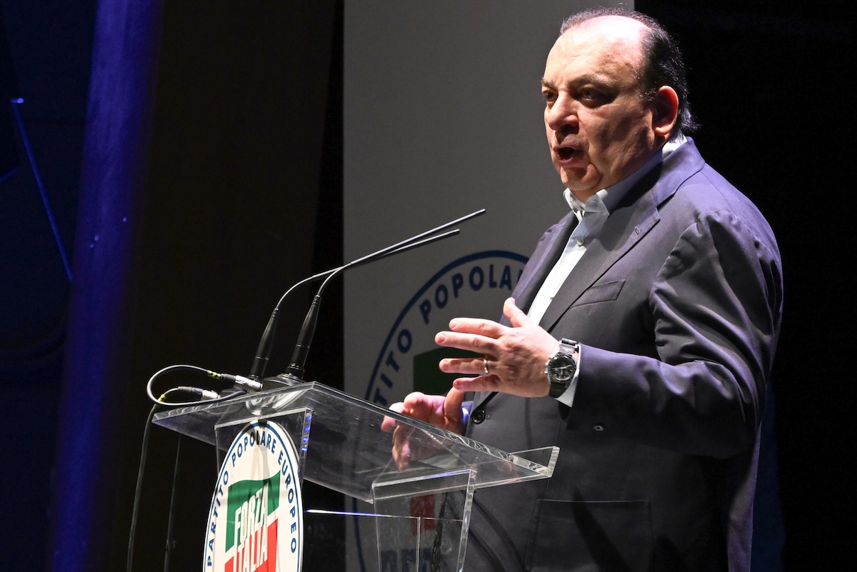 Il Parlamento Europeo revoca l'immunità a Fulvio Martusciello per indagini su Huawei