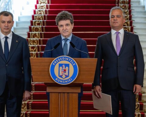 Il presidente della Romania nomina il secondo primo ministro in due mesi di crisi politica