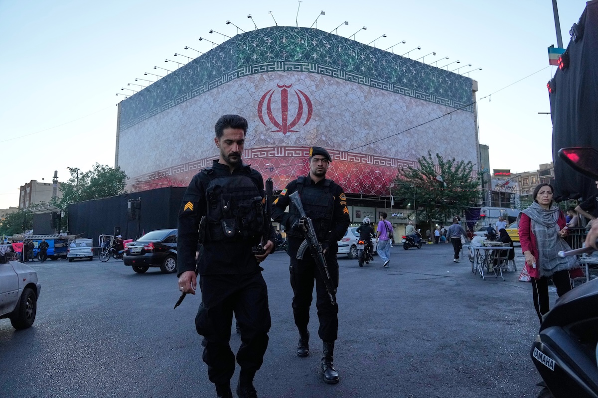 Il primo ministro pakistano annuncia un accordo tra Iran e Stati Uniti per porre fine alla guerra