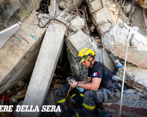 Il volo 164 da Houston a Maiquetía: solo 12 dei 147 deportati venezuelani superstiti dopo il terremoto