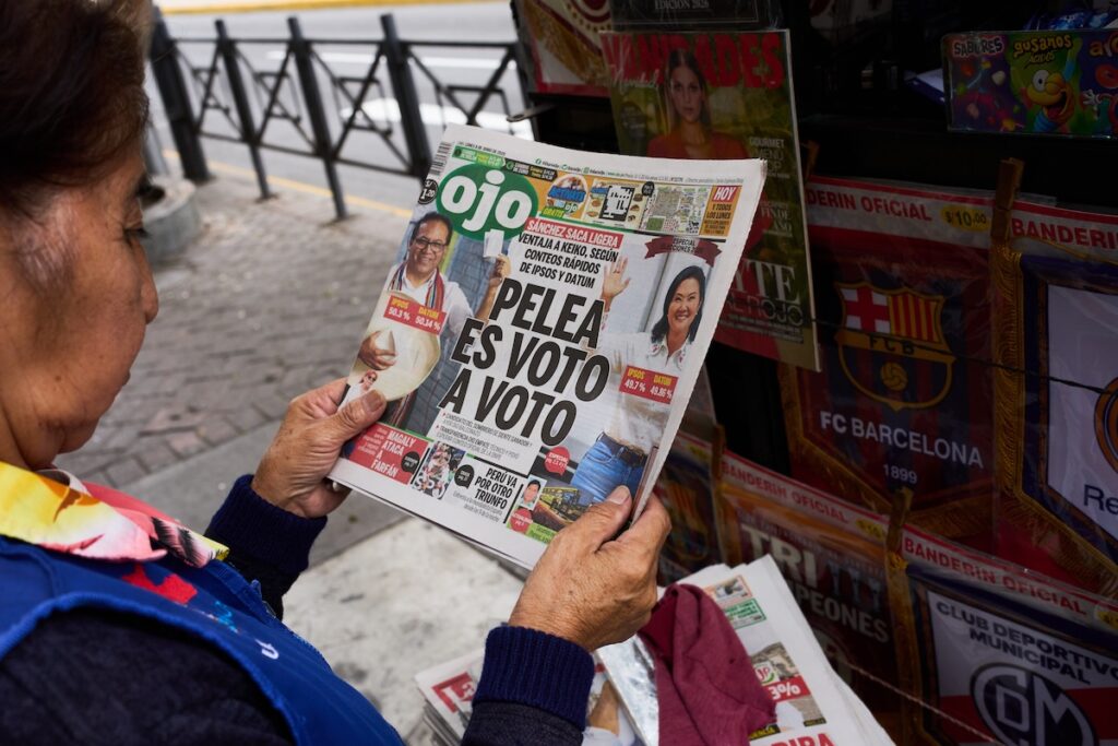 In Perù lo spoglio delle presidenziali ha raggiunto il 95 per cento, Fujimori e Sánchez separati da meno di un punto