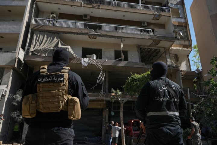 Israele bombarda Dahieh, sud di Beirut, complicando le trattative tra Iran e Stati Uniti