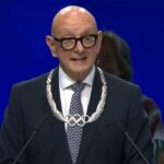 Ivo Ferriani riceve il collare dell’Ordine Olimpico a Losanna durante l'assemblea del CIO