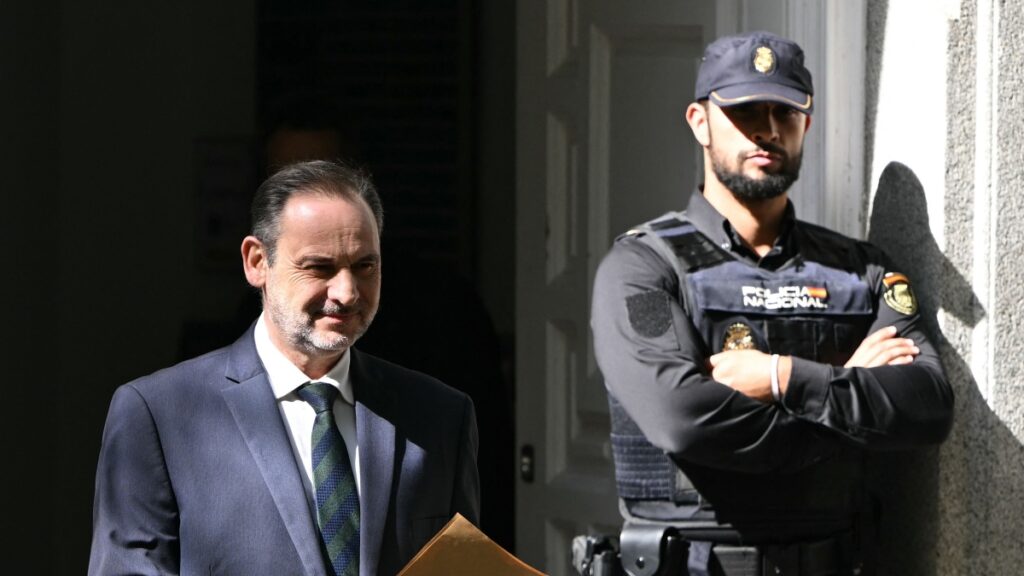 José Luis Ábalos condannato a 24 anni per reati di corruzione e criminalità organizzata