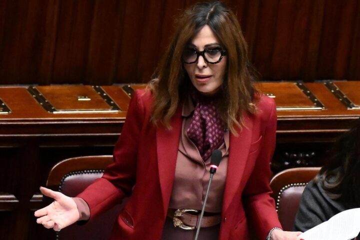 La Consulta ammette il ricorso del Senato contro la Procura di Milano sul caso Santanchè