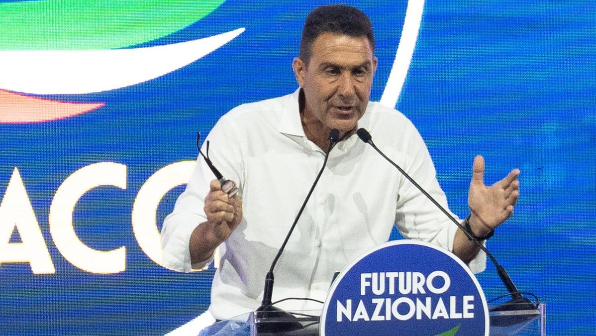 La fenomenologia di Vannacci: dallo sfondo ai femminicidi e al suo messaggio controverso