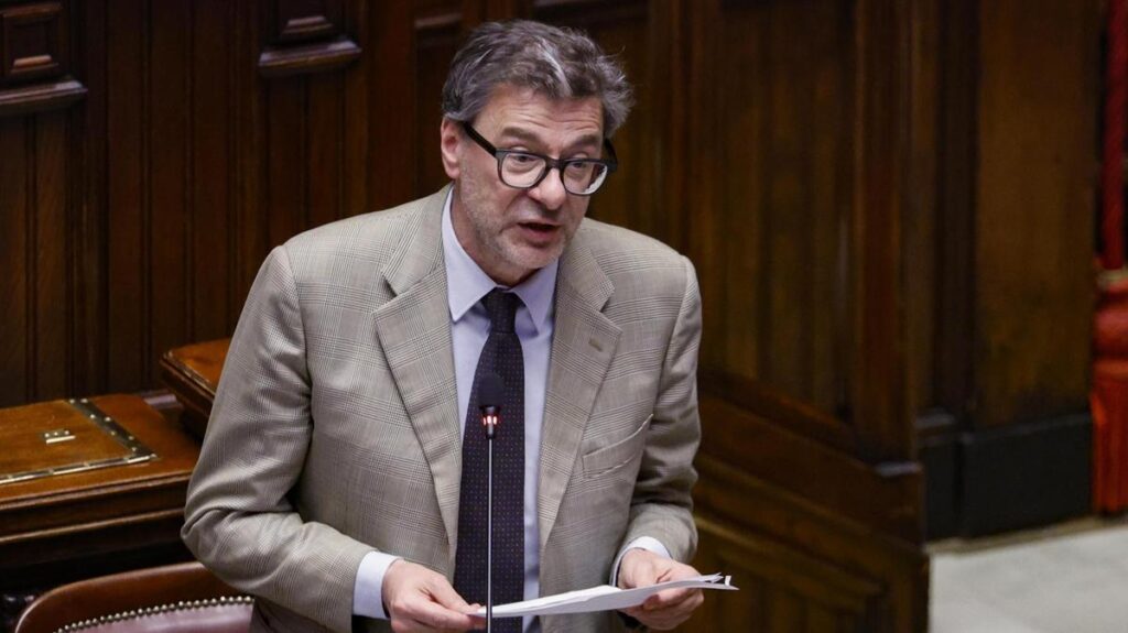 La gestione della fusione tra Banco Bpm e Mps e il ruolo di Crédit Agricole nella dinamica italiana