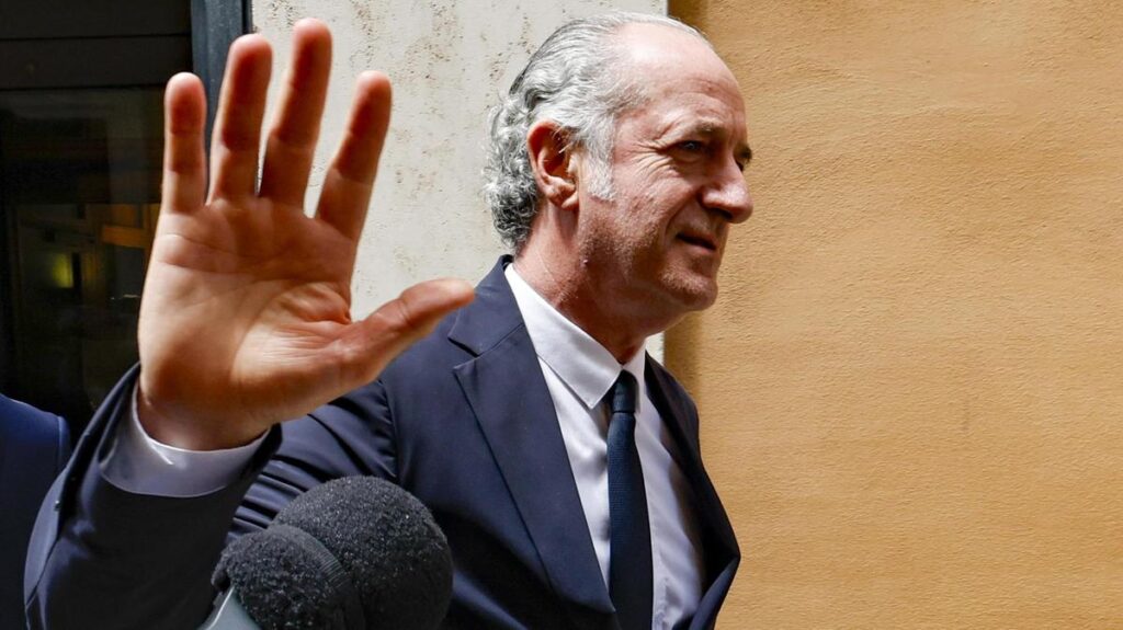 La Lega rinvia il “ritiro” in Veneto, tensioni politiche tra nordisti e leader Matteo Salvini