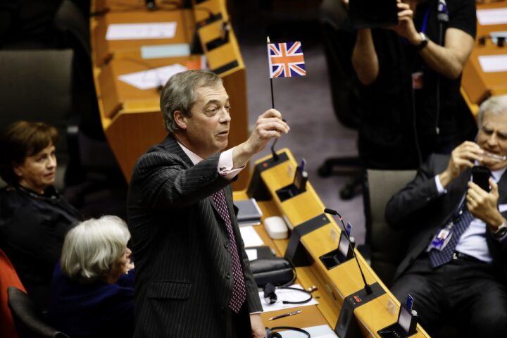 La politica britannica in crisi dieci anni dopo il referendum sulla Brexit
