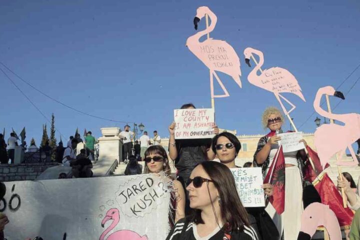 La protesta contro il mega progetto di Kushner in Albania: minacce all'ecosistema della laguna di Vjose-Narta