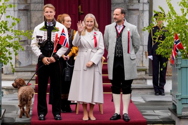 La salute della principessa Mette Marit peggiora, cancellati impegni del principe Haakon