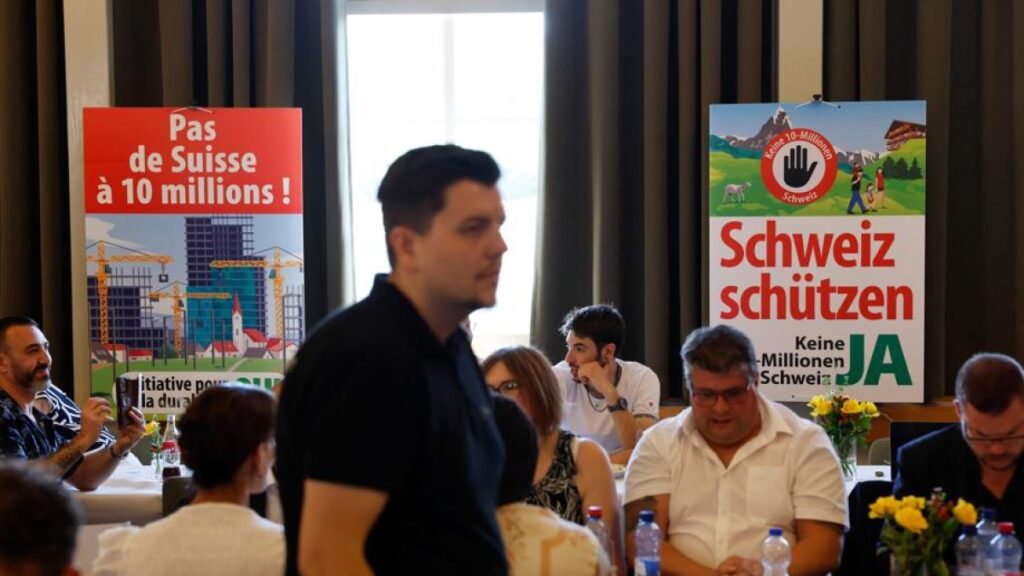 La Svizzera respinge il referendum per un tetto di 10 milioni di abitanti entro il 2050