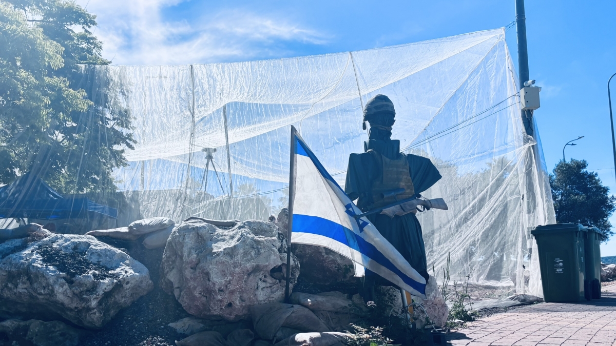 La vita al confine con il Libano, sotto il controllo dei droni di Hezbollah: «impossibile fuggire»