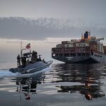 Le forze statunitensi guidano il passaggio di 70 navi nello stretto di Hormuz, flusso ridotto rispetto a prima della guerra