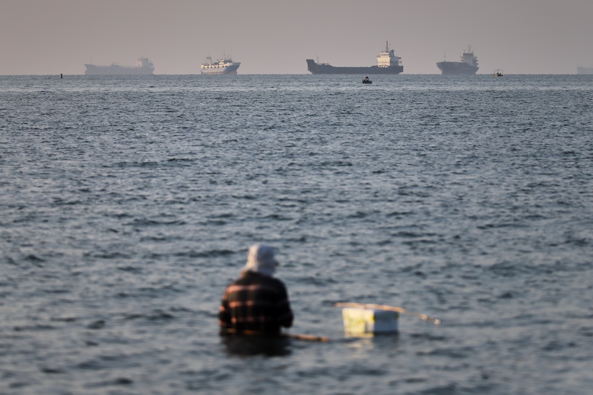 L'Iran rivendica attacchi contro obiettivi legati agli Stati Uniti nel Golfo Persico