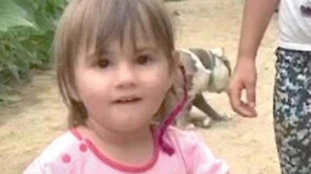 Madre accusata di maltrattamenti e omicidio aggravato dopo la morte della figlia Beatrice