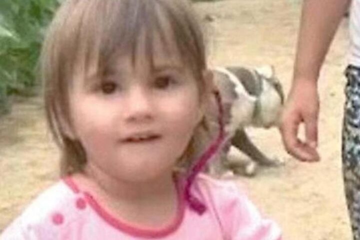 Madre accusata di maltrattamenti e omicidio aggravato dopo la morte della figlia Beatrice
