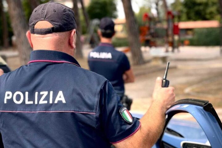Madre di 40 anni e figlia di 13 trovate morte a Torino, possibile omicidio-suicidio