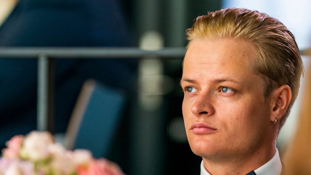 Marius Borg Hoiby, figlio della principessa di Norvegia, condannato a 4 anni per due stupri
