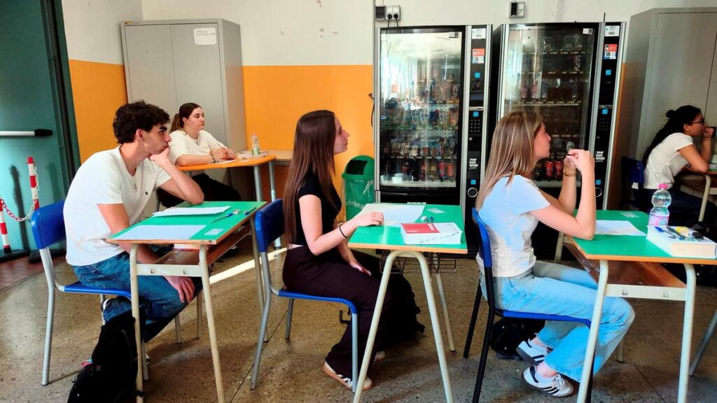 Maturità 2026, oggi la seconda prova: latino e matematica per oltre 527mila studenti