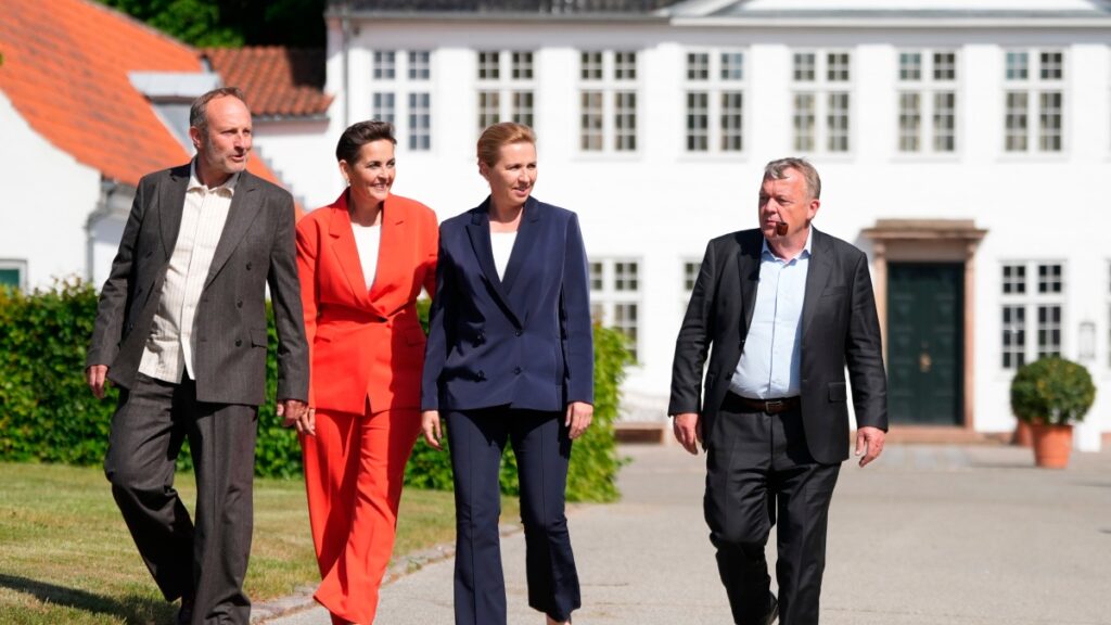 Mette Frederiksen avvia il suo terzo mandato in Danimarca con un nuovo governo