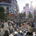 Multa di 2mila yen a Shibuya per chi butta spazzatura, nasce la “polizia dei rifiuti”