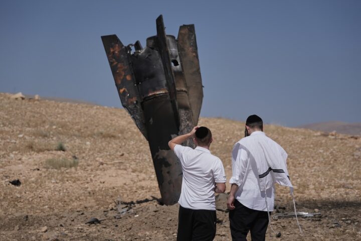 Nuove escalation tra Iran e Israele mettono in discussione i cessate il fuoco in Medio Oriente