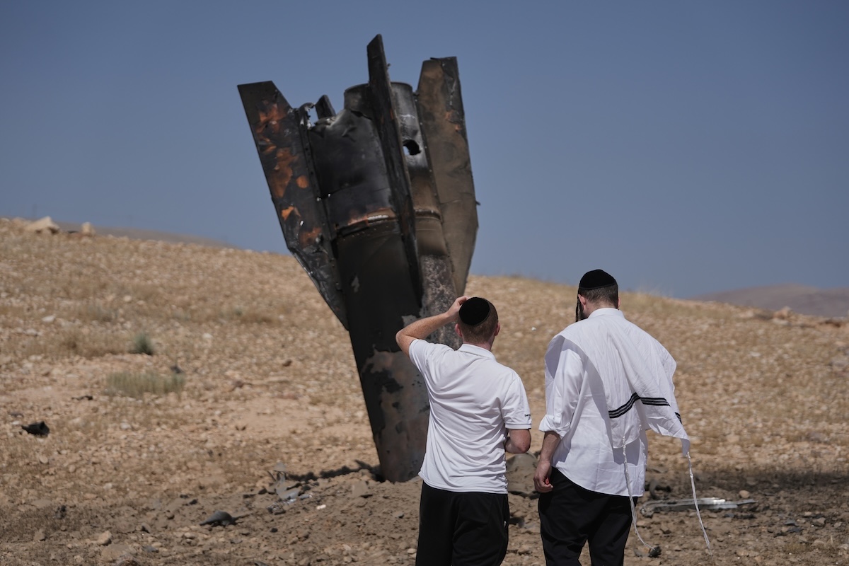 Nuove escalation tra Iran e Israele mettono in discussione i cessate il fuoco in Medio Oriente