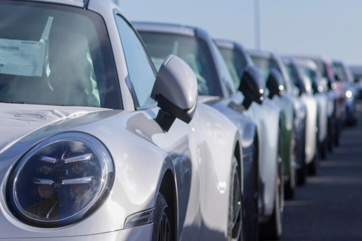 Obbligo di segnalazione di emergenza per auto di nuova immatricolazione dal 7 luglio 2026