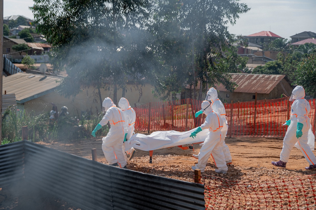 Oltre 70 operatori sanitari contagiati da ebola nella Repubblica Democratica del Congo