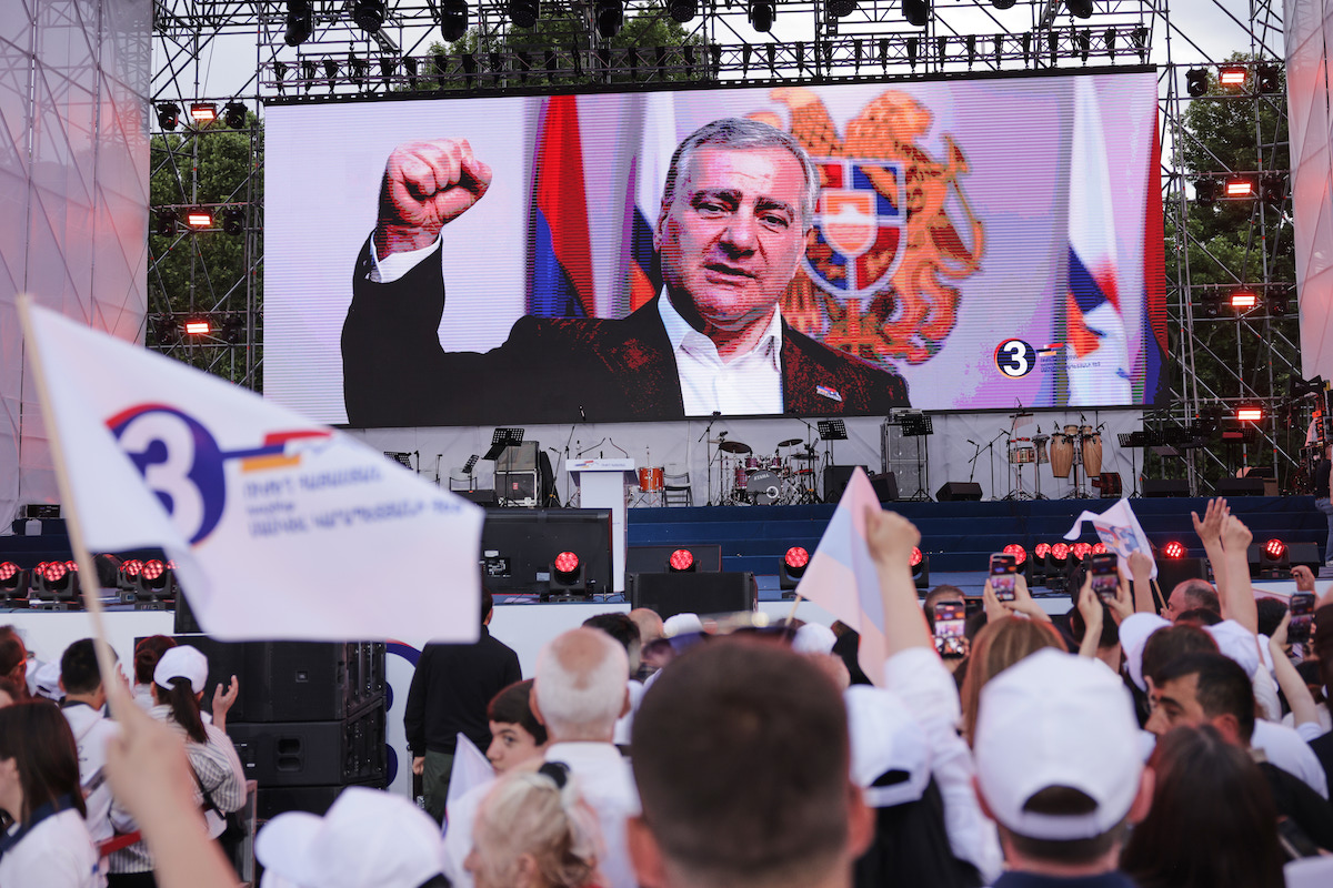 Pashinyan vince le elezioni in Armenia e continua il cammino verso l'Europa