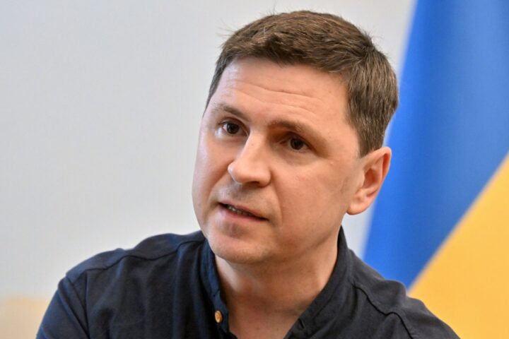 Podolyak: la Russia è vulnerabile e deve negoziare, intensificheremo gli attacchi se necessario