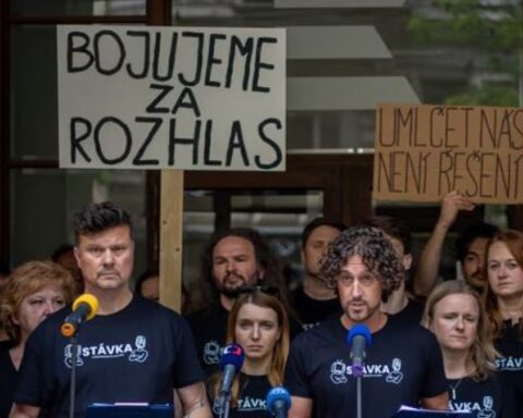 Praga: grandi manifestazioni e scioperi contro la riforma dei media del premier Babis